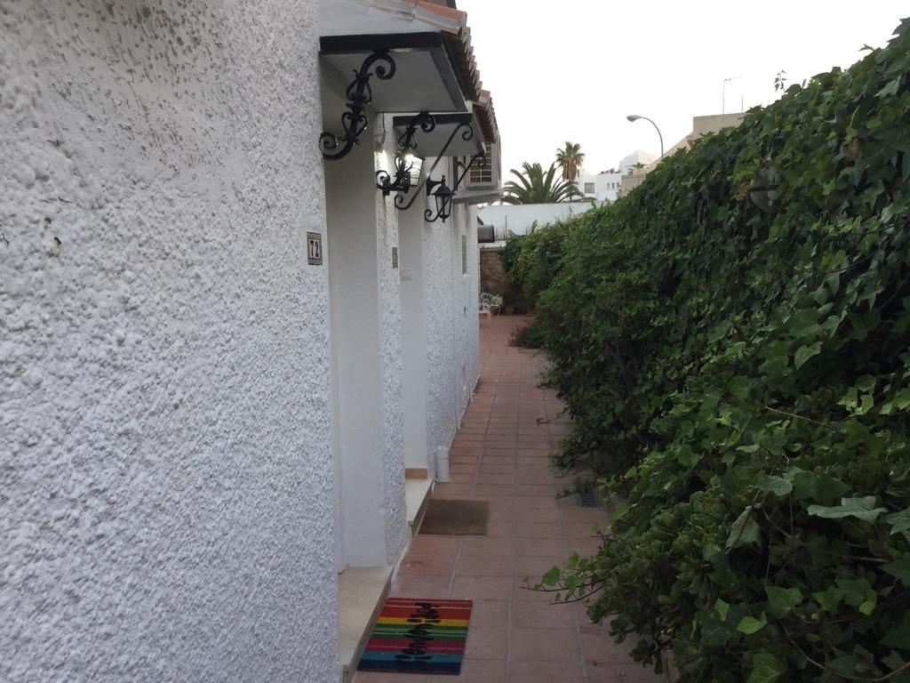 Beachfront Bungalow Apartment Torremolinos Room photo