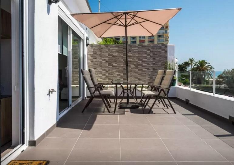 Beachfront Bungalow Apartment Torremolinos Room photo