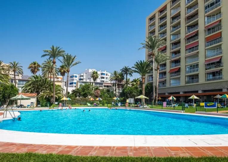 Beachfront Bungalow Apartment Torremolinos Room photo