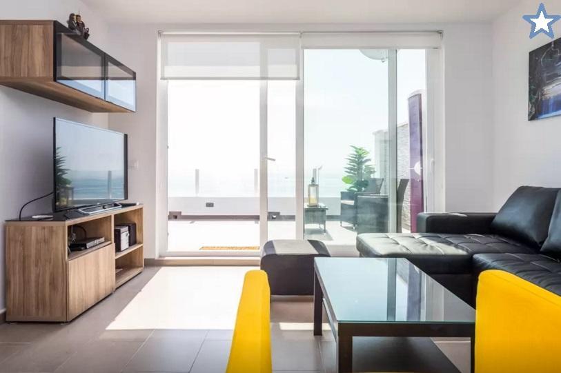 Beachfront Bungalow Apartment Torremolinos Room photo