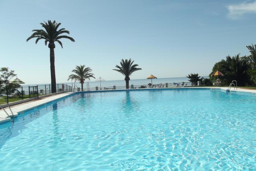 Beachfront Bungalow Apartment Torremolinos Exterior photo